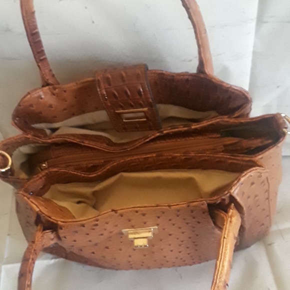 Vegan Ostrich Leather Handbag - Picture 4 of 6